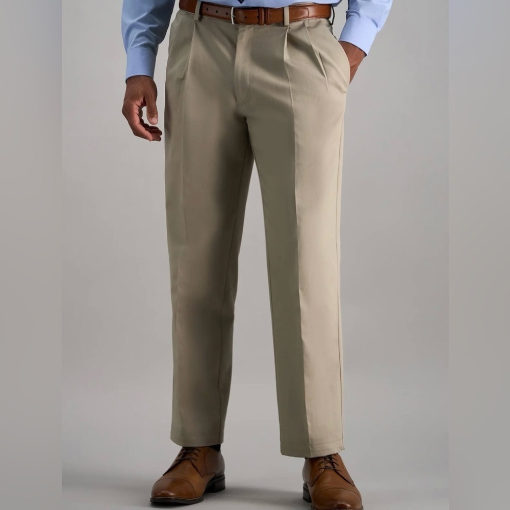 Men’s Haggar Work to Weekend No Iron Khaki Pants Classic Fit 42W x 29L NWT⚠️